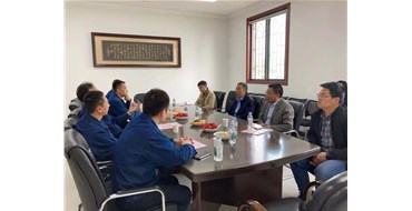 洛陽中重建筑安裝工程有限責任公司李總等領導一行蒞臨能建公司參觀交流。???????? 